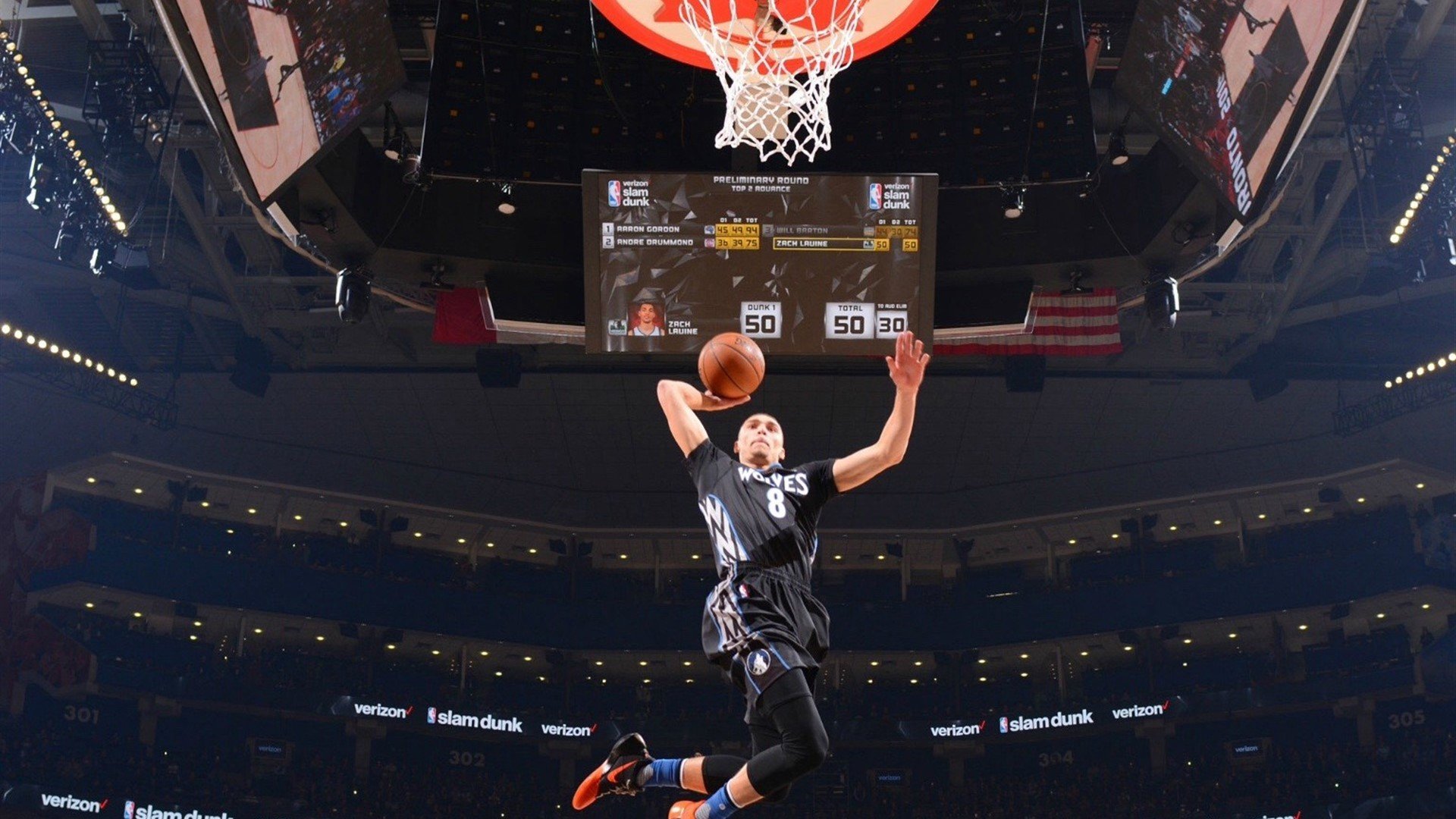 这也行？当CBA、NBA与中超足总杯同框，全球体育的魔幻窗口期